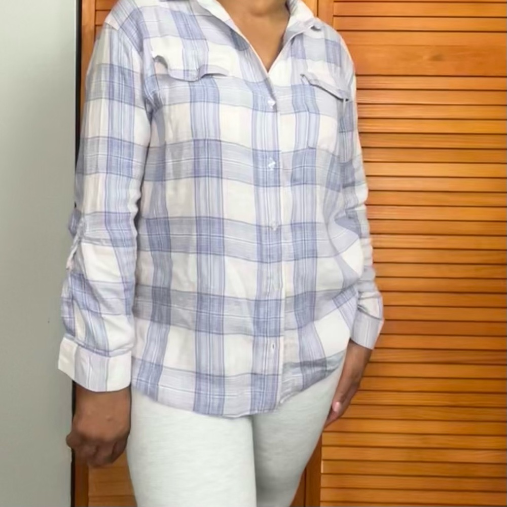 Gloria Vanderbilt Blue and White Plaid Shirt